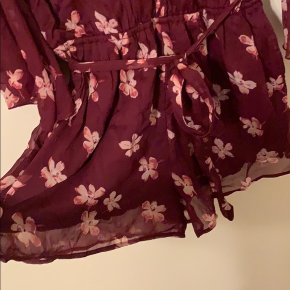 ❌SOLD Abercrombie & Fitch Floral Romper - Picture 4 of 5